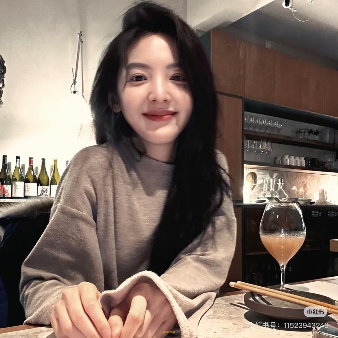 𝐡𝐞𝐥𝐥𝐨 大蕊.