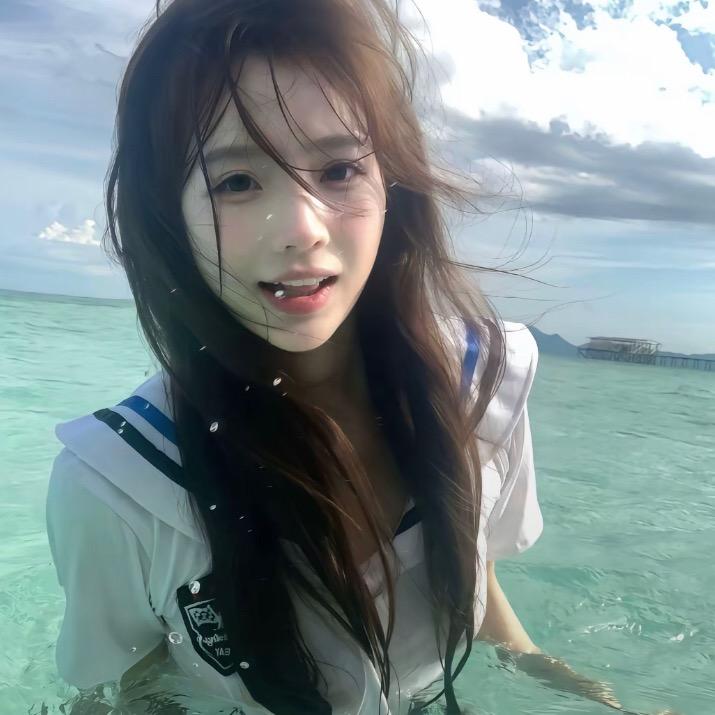 罪芫.