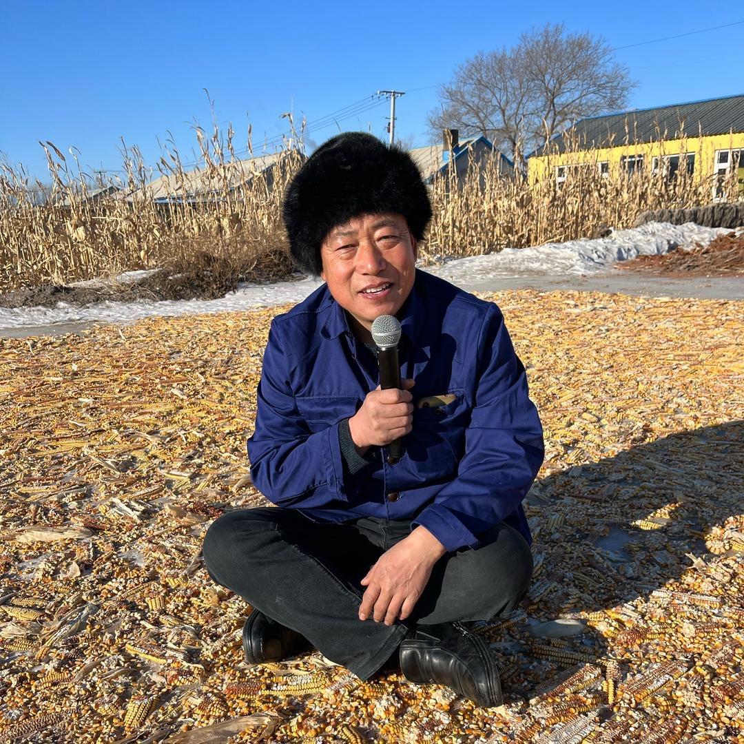 农民老荆爱唱歌