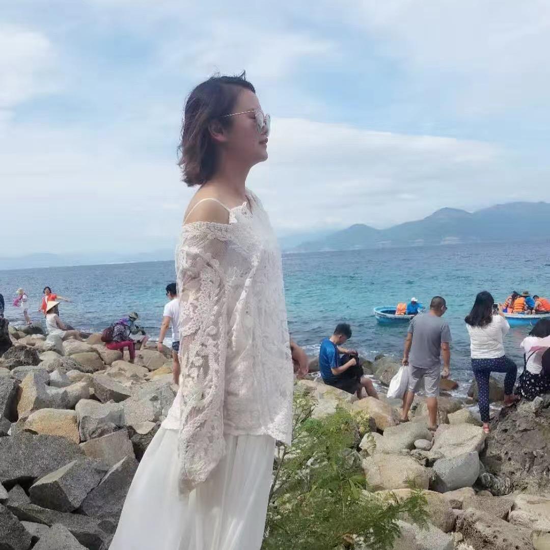 马甲线小姐姐
