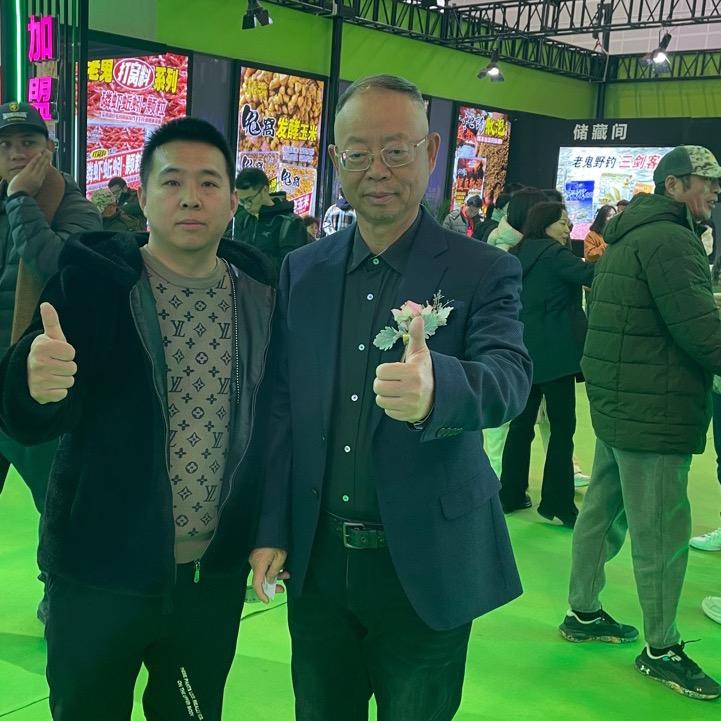 辉辉钓鱼记🎣