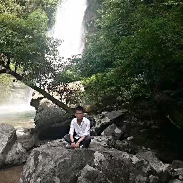 萌面强