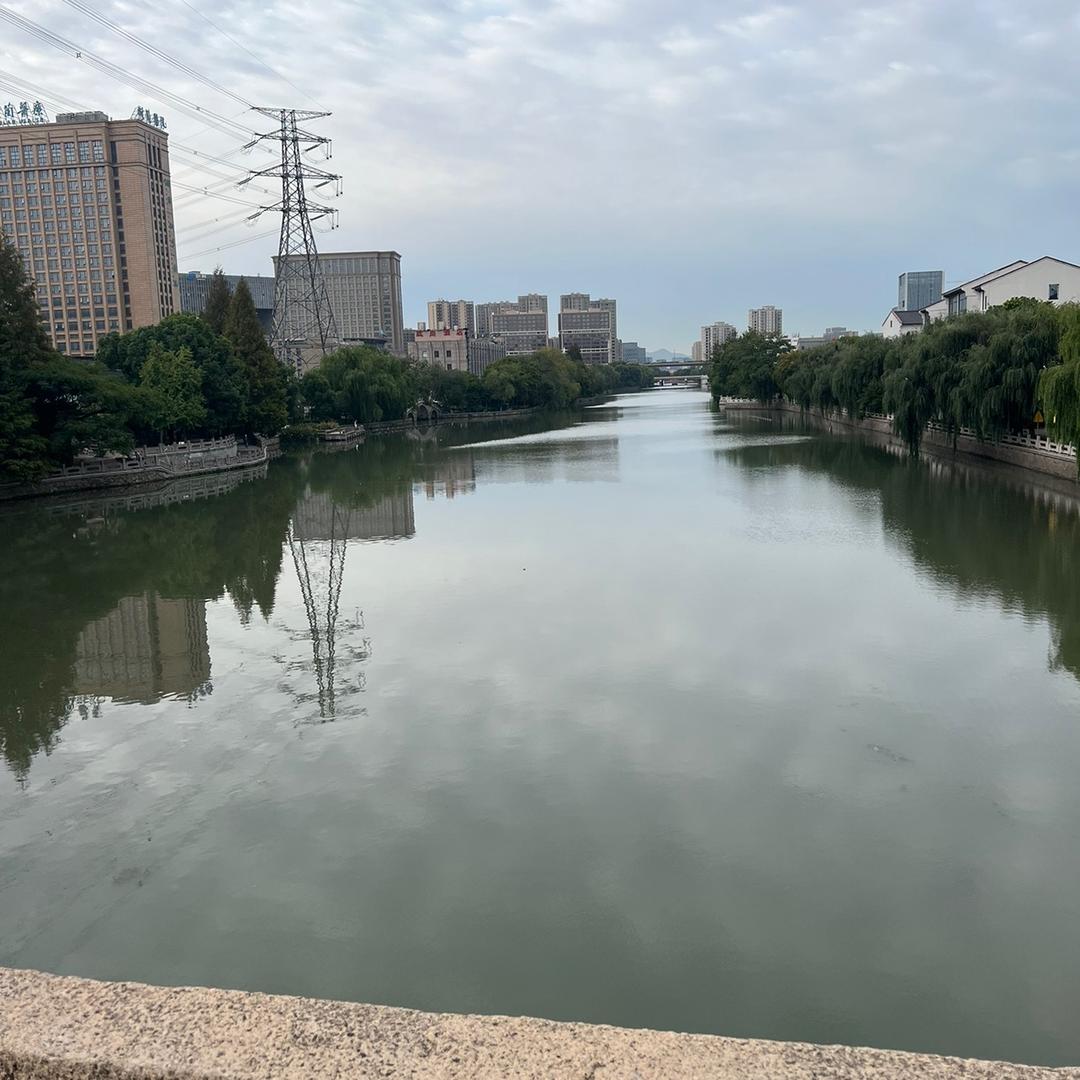 海宁YJ服饰精选