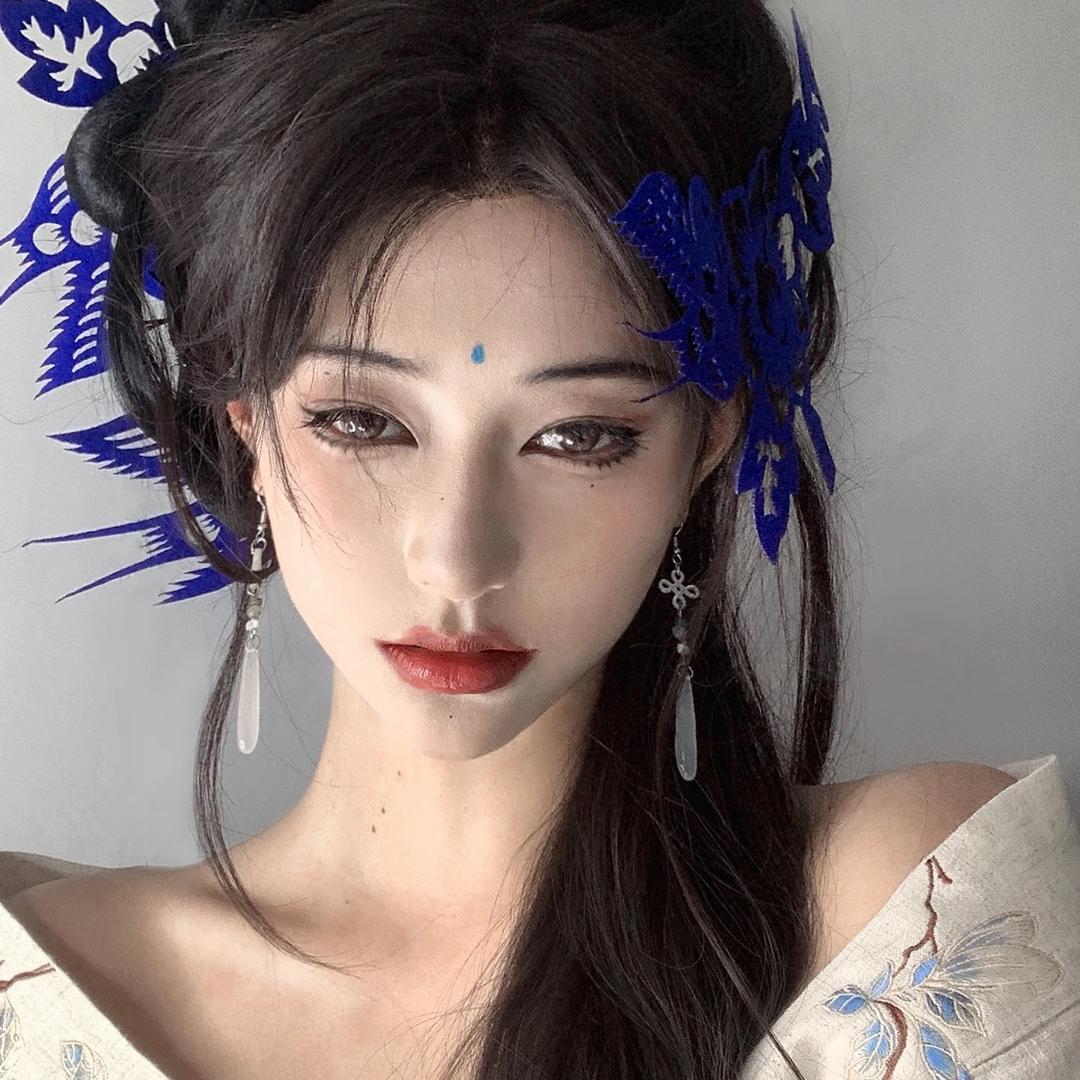 杭州化妆师小楚