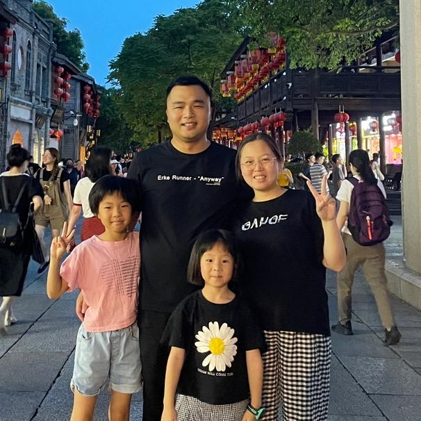 泡饭的一家五口