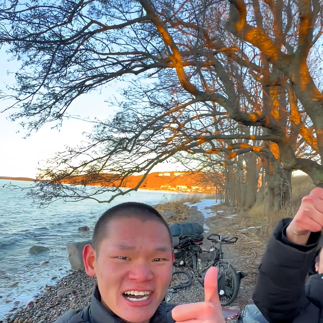 莆田市秀屿区鞍枕山河百货商行（个体工商户）