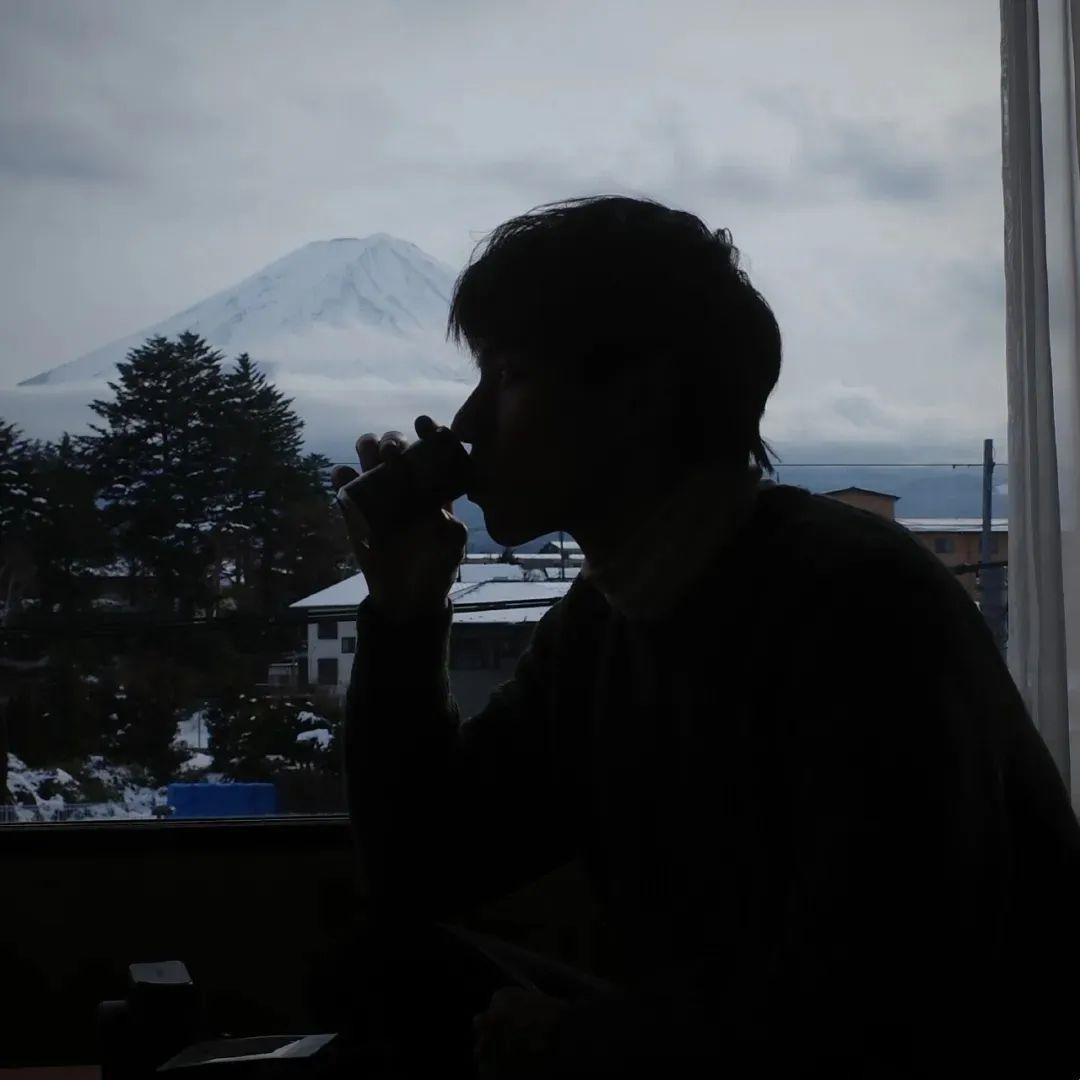 糊 涂 羔 羊