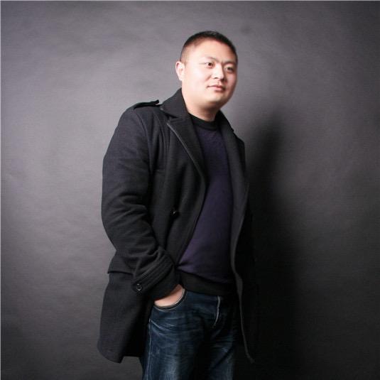 设计师 丨袁成明