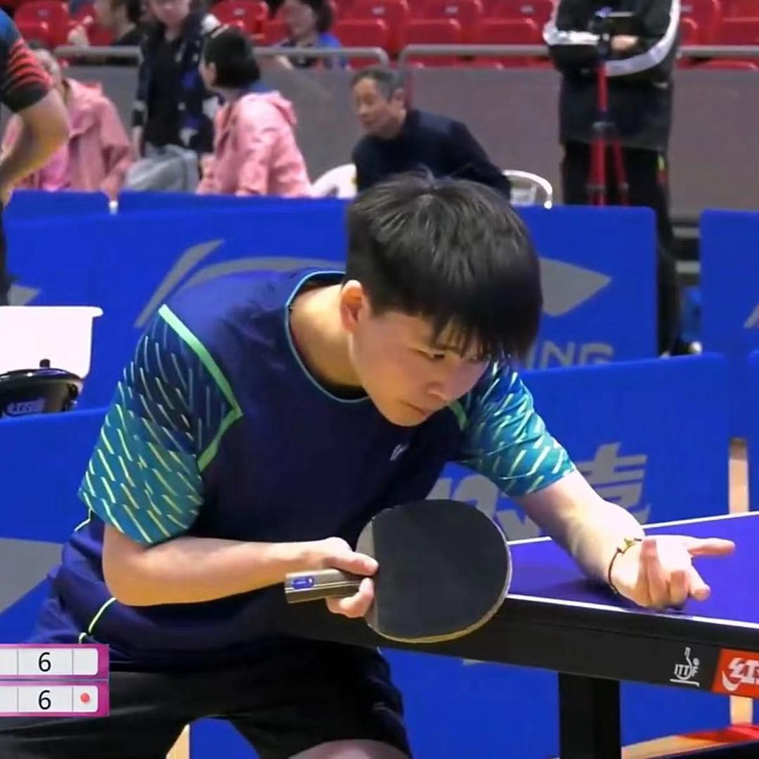 侧身拉咸菜🏓️