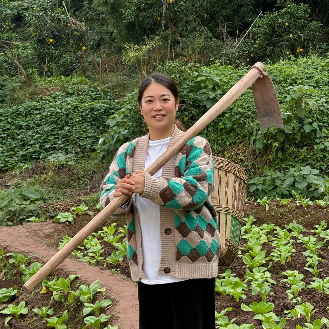 黄牛萱的大嫂李贵英