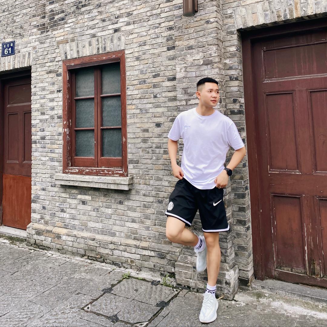 卖TPEE的小何