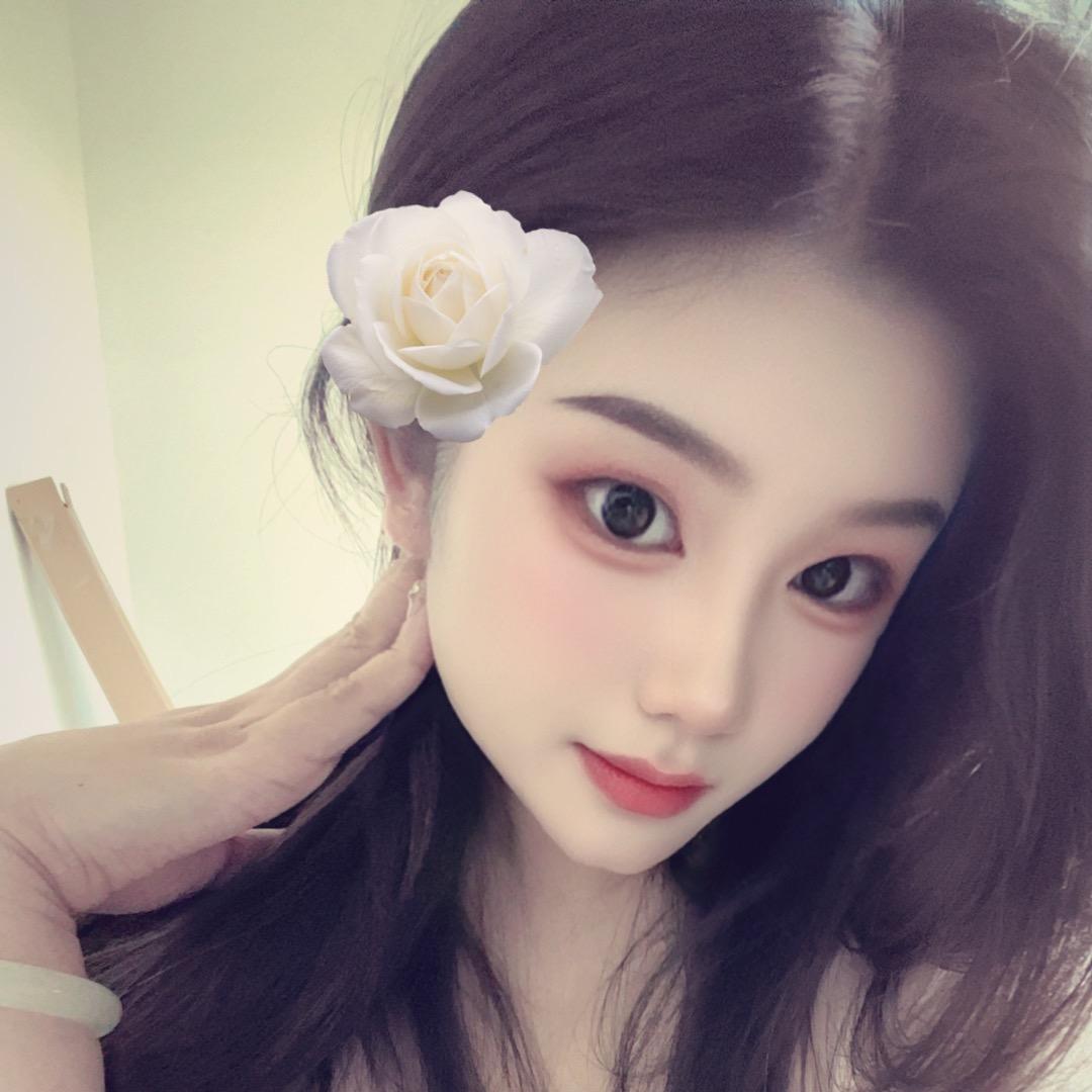 关于我在玉山卖美妆蛋