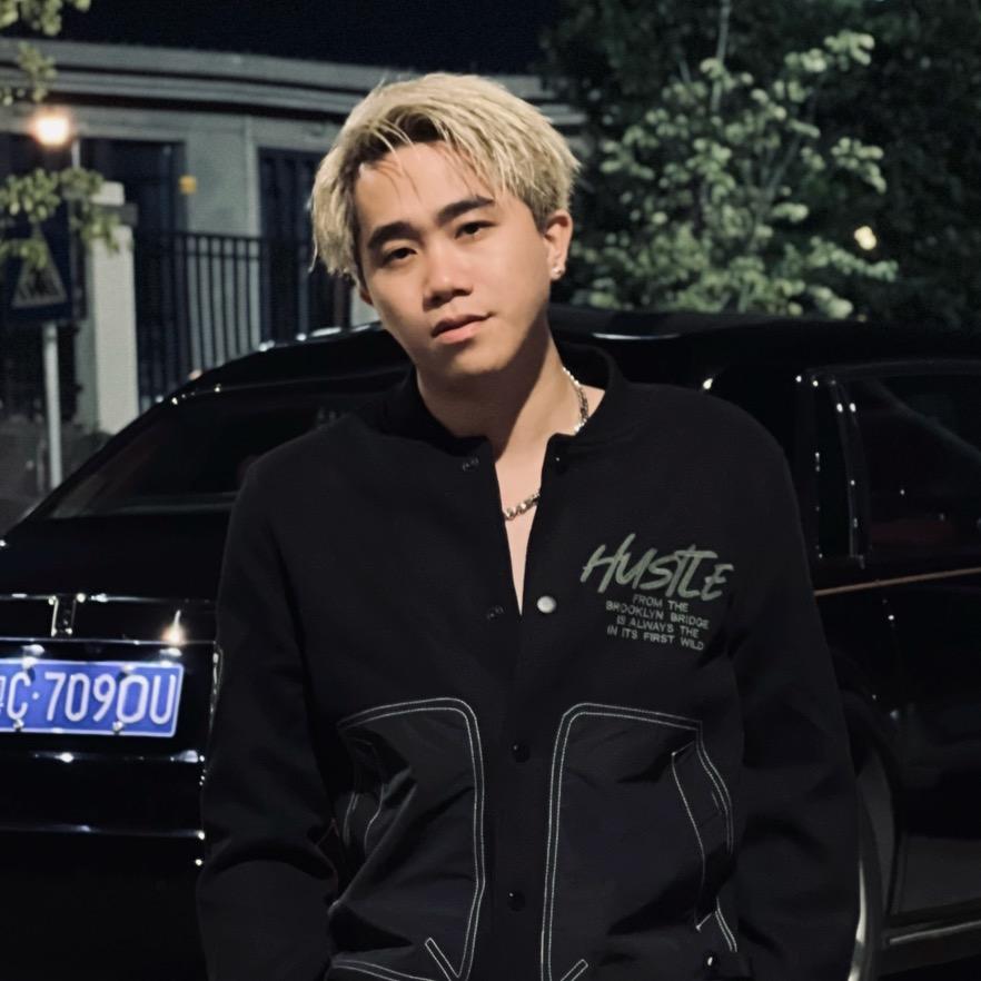 表哥⚜️