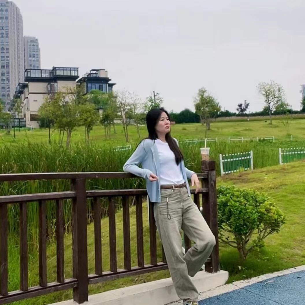 简 殷