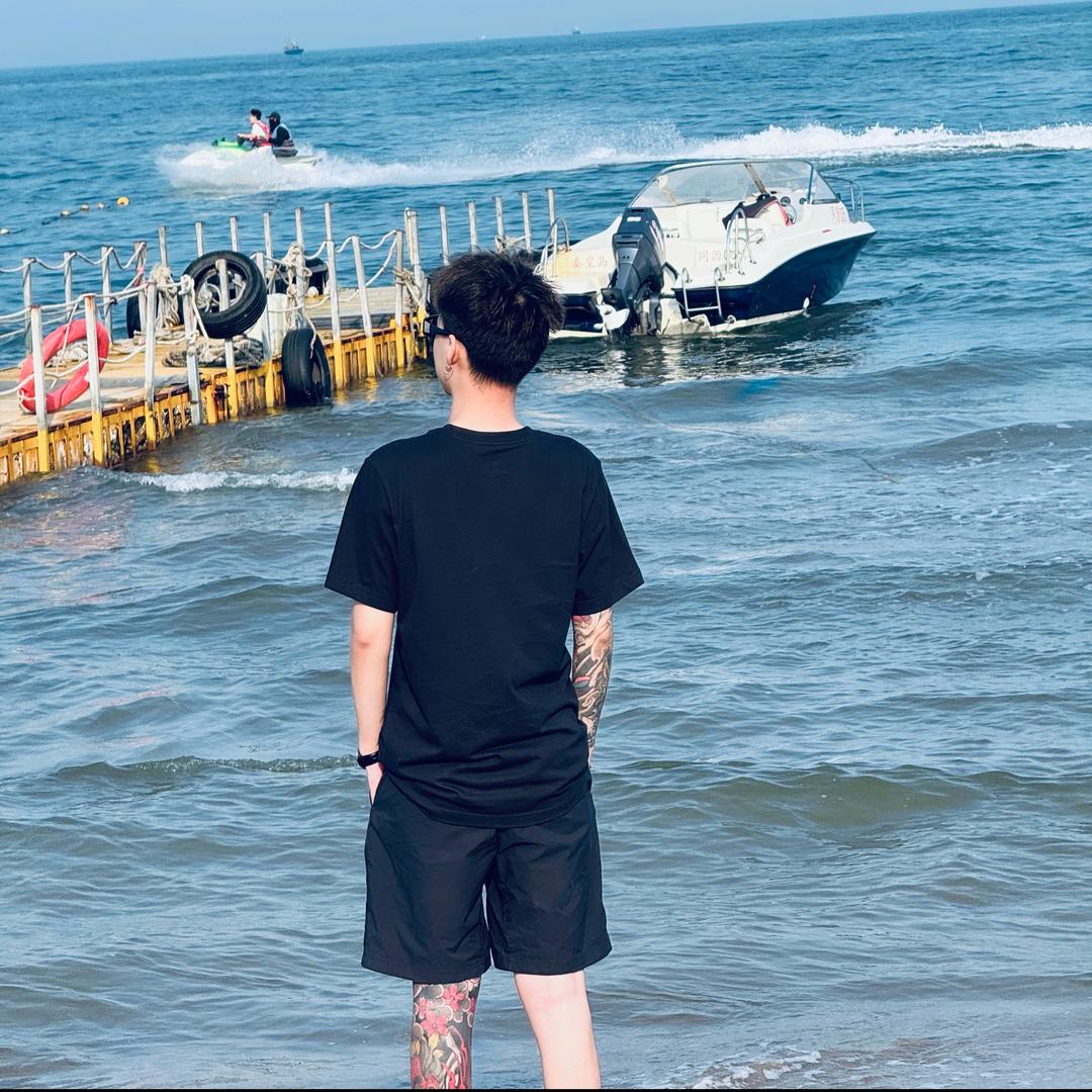 爱打台球的小哥
