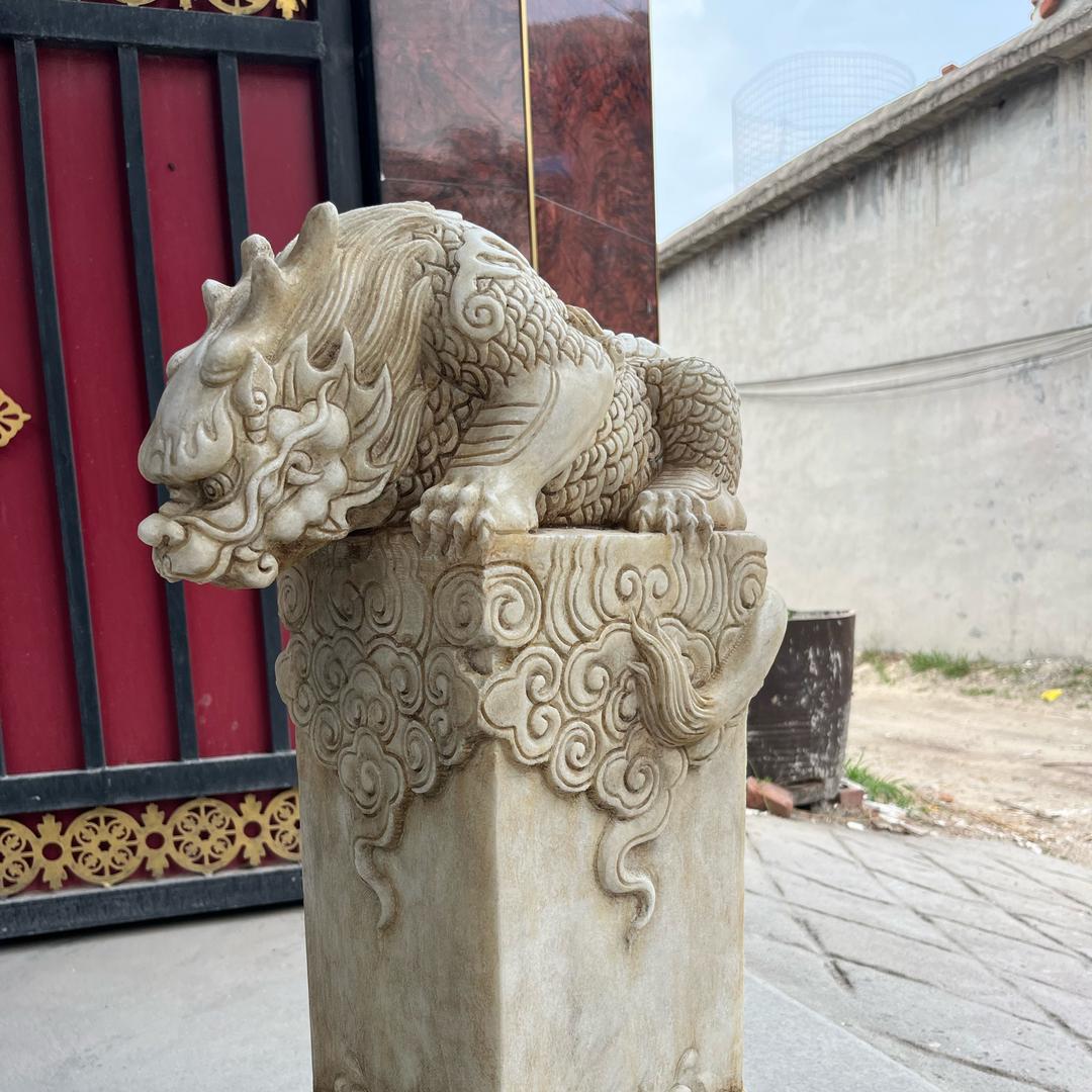 甄祥工艺石雕