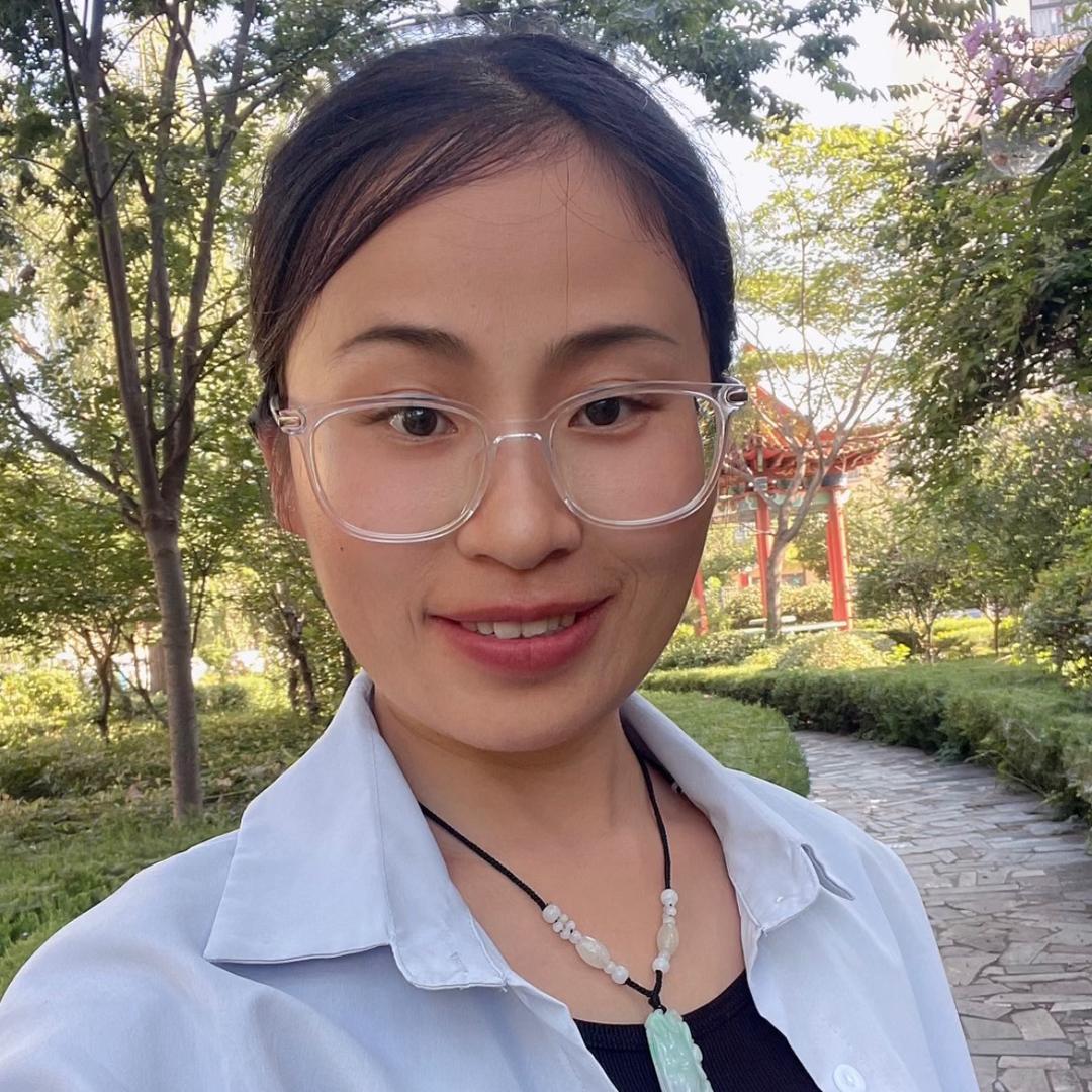 洪莹呀