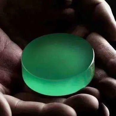 识玉翡翠拍卖行