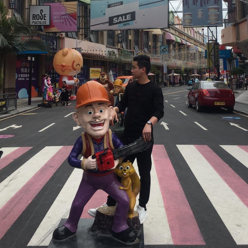 老王，炭火烧烤