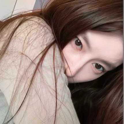 数钱的女孩