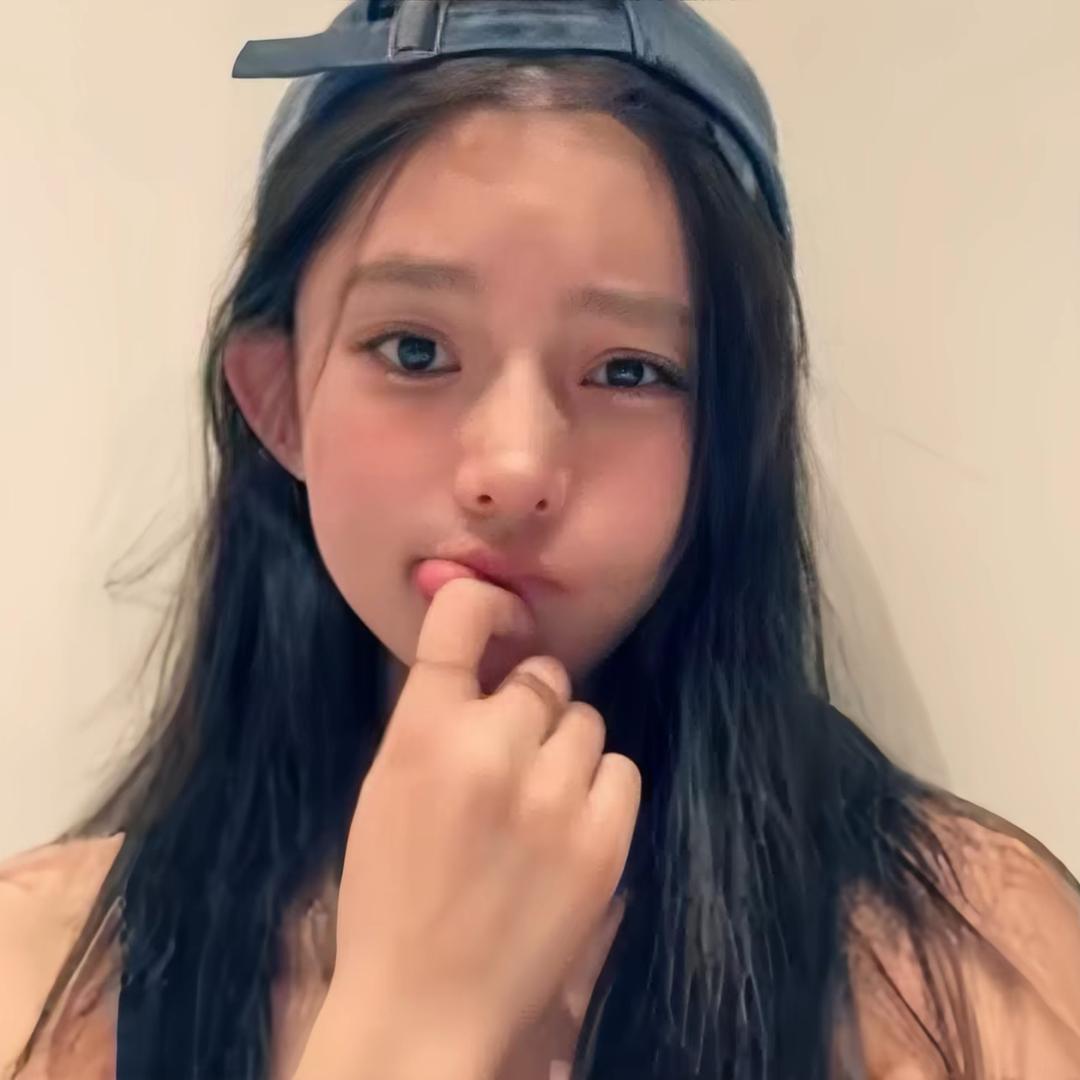 ⦮    ⦯
