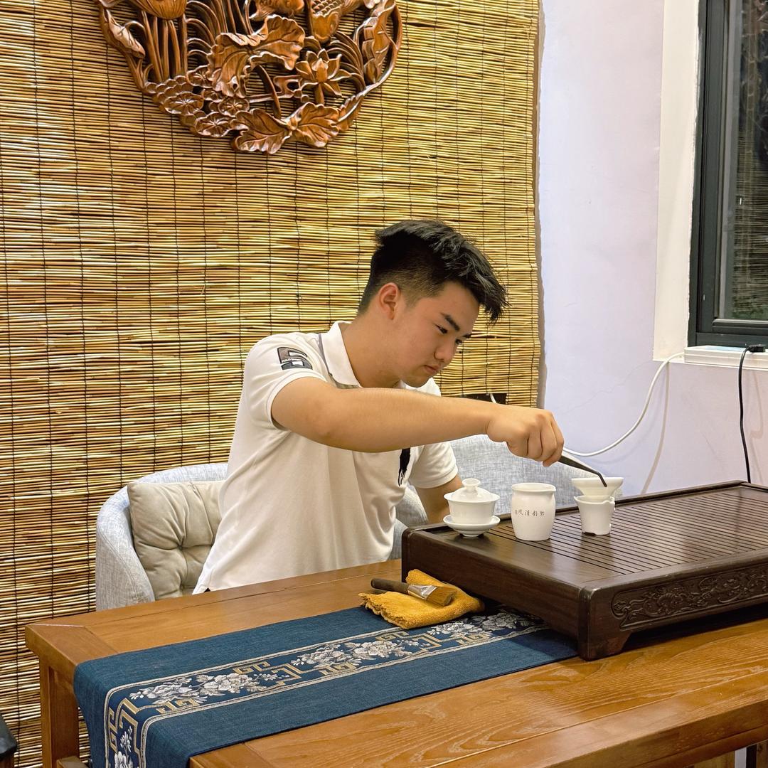 李公子.