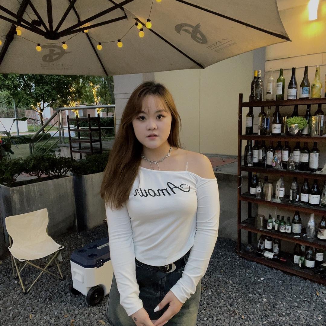 小肉星微胖穿搭