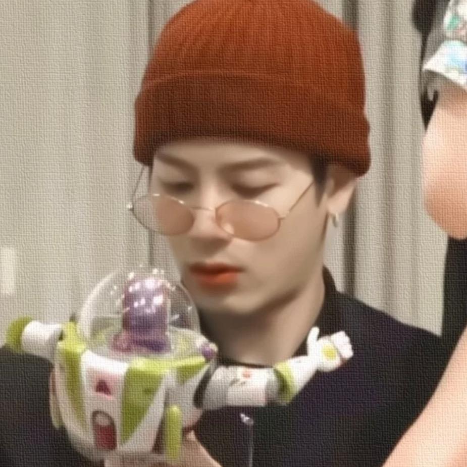 嘉尔嘎心系女友.