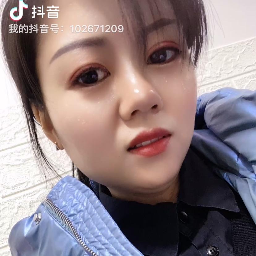 英子