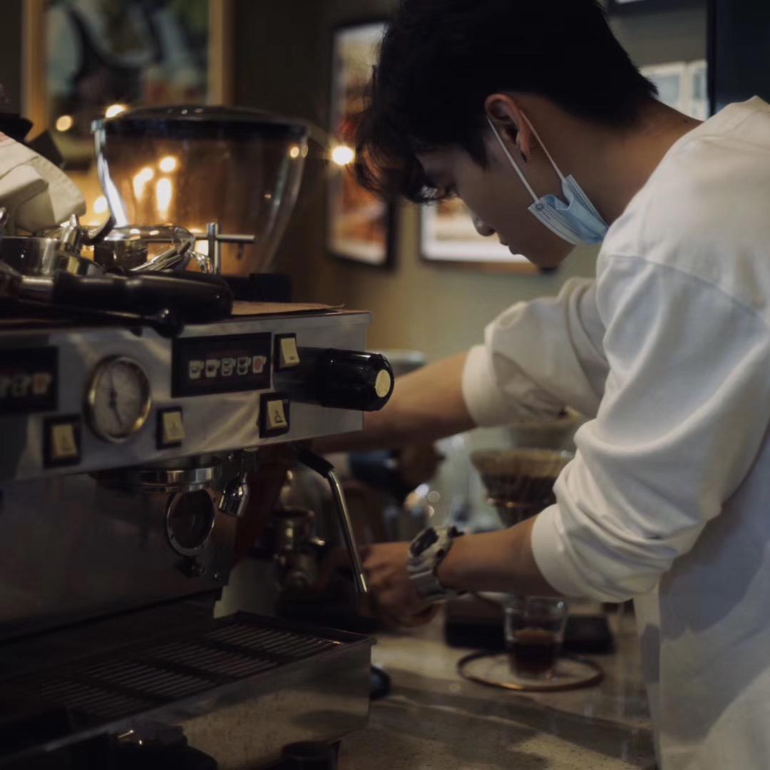 卖鹏友的罐稀哥