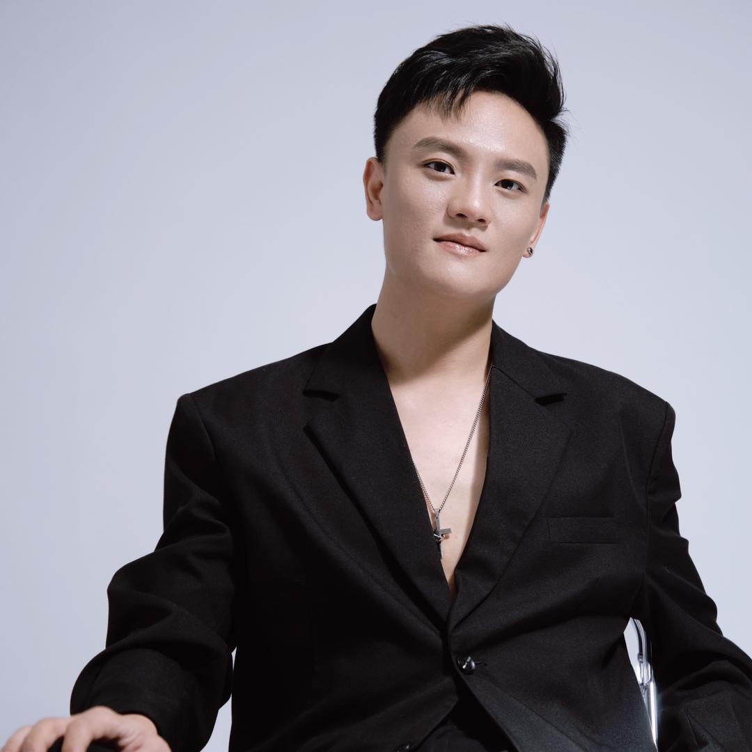 苏宁（冲刺两百万粉）@抖音