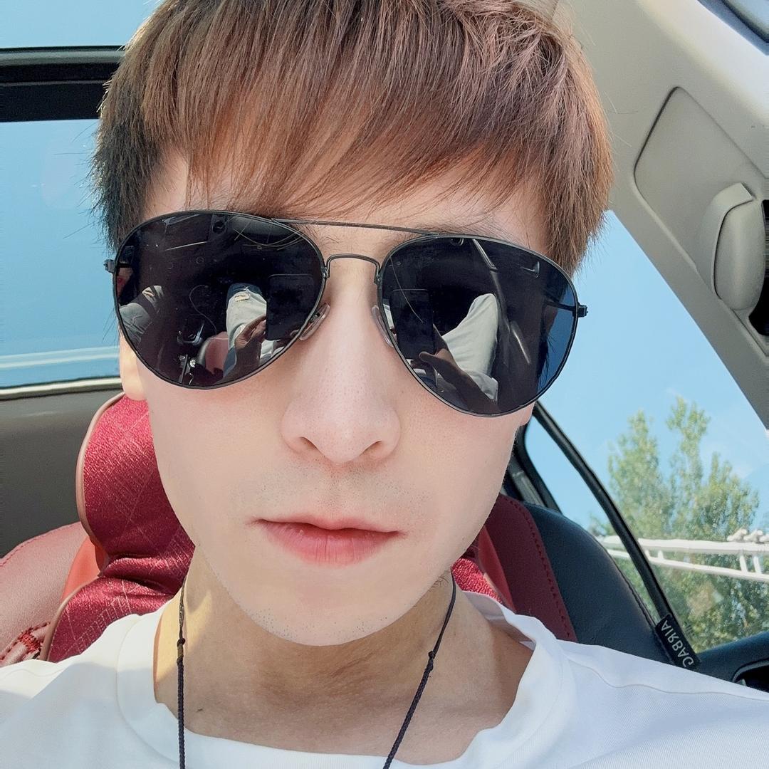 小贱贱和杨老太