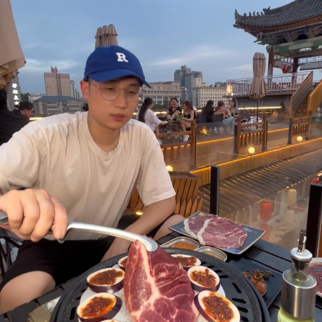 酒池肉林