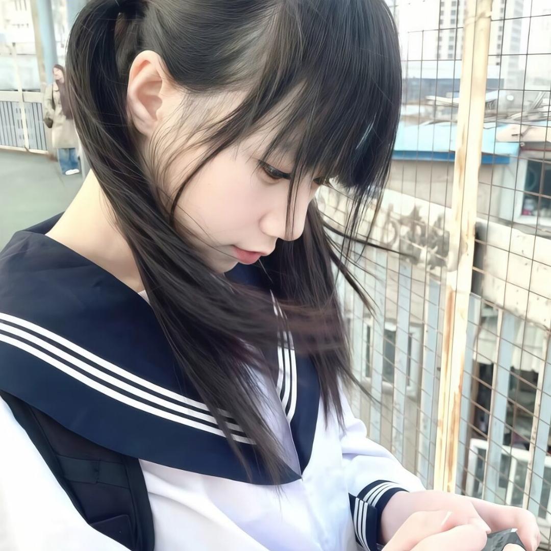灰色