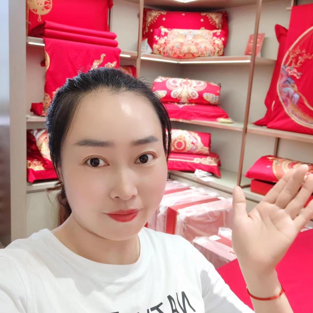 金湖宝缦家纺窗帘小丽
