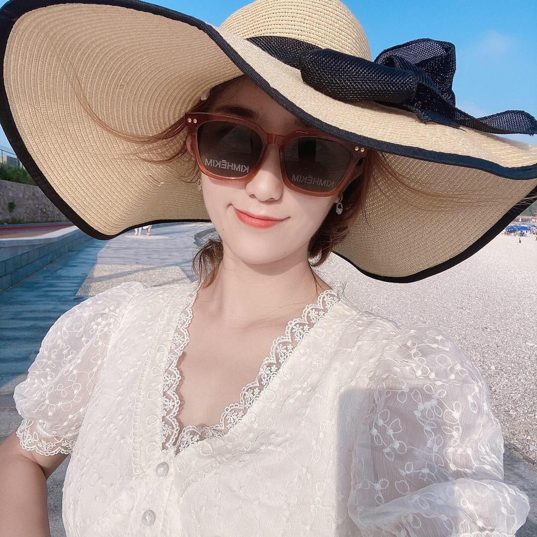 贪吃不胖的小青🌻
