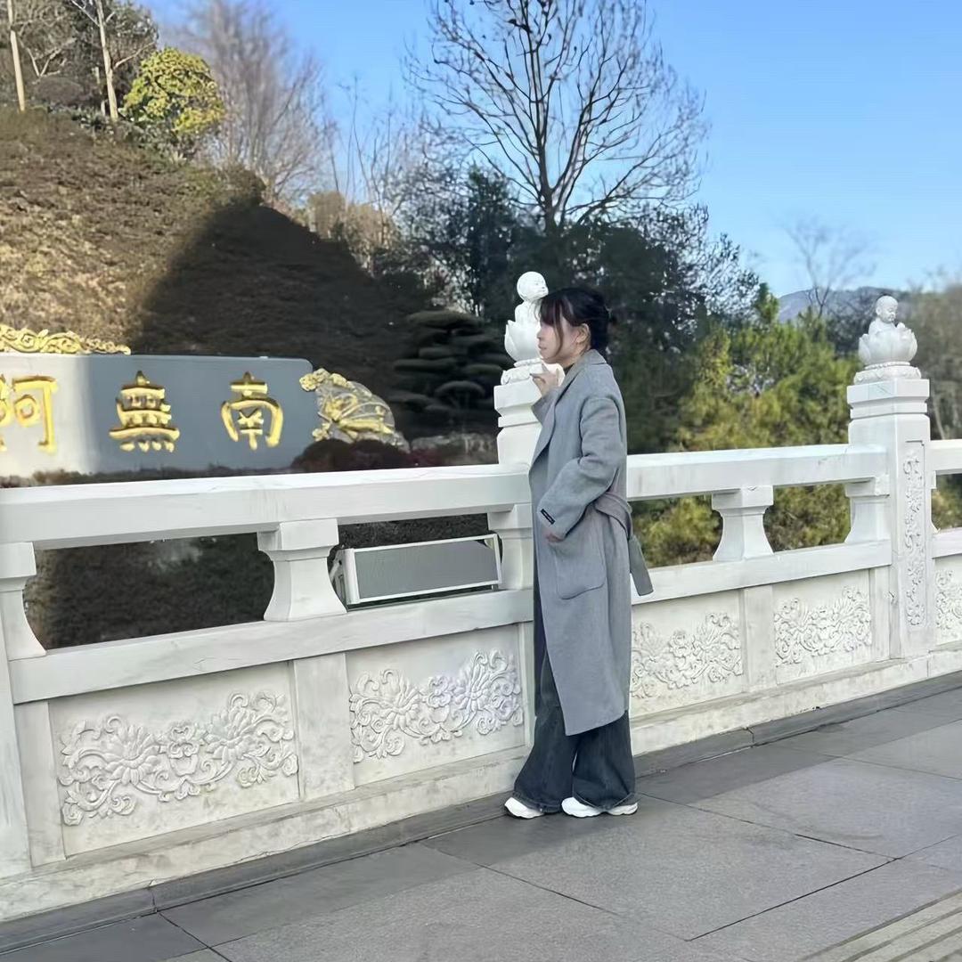 熊五零食