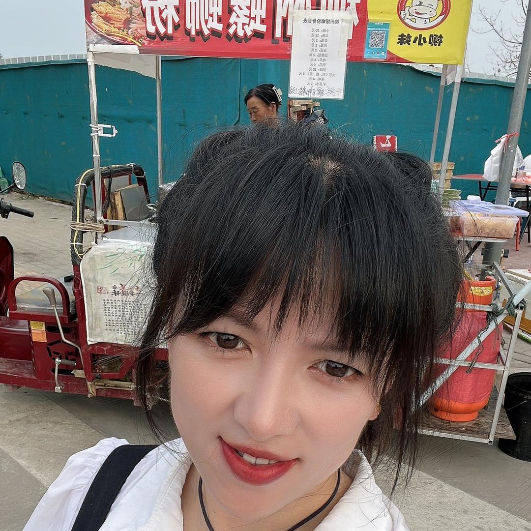 小玥兒（柳小妹在陕西卖柳州螺蛳粉）