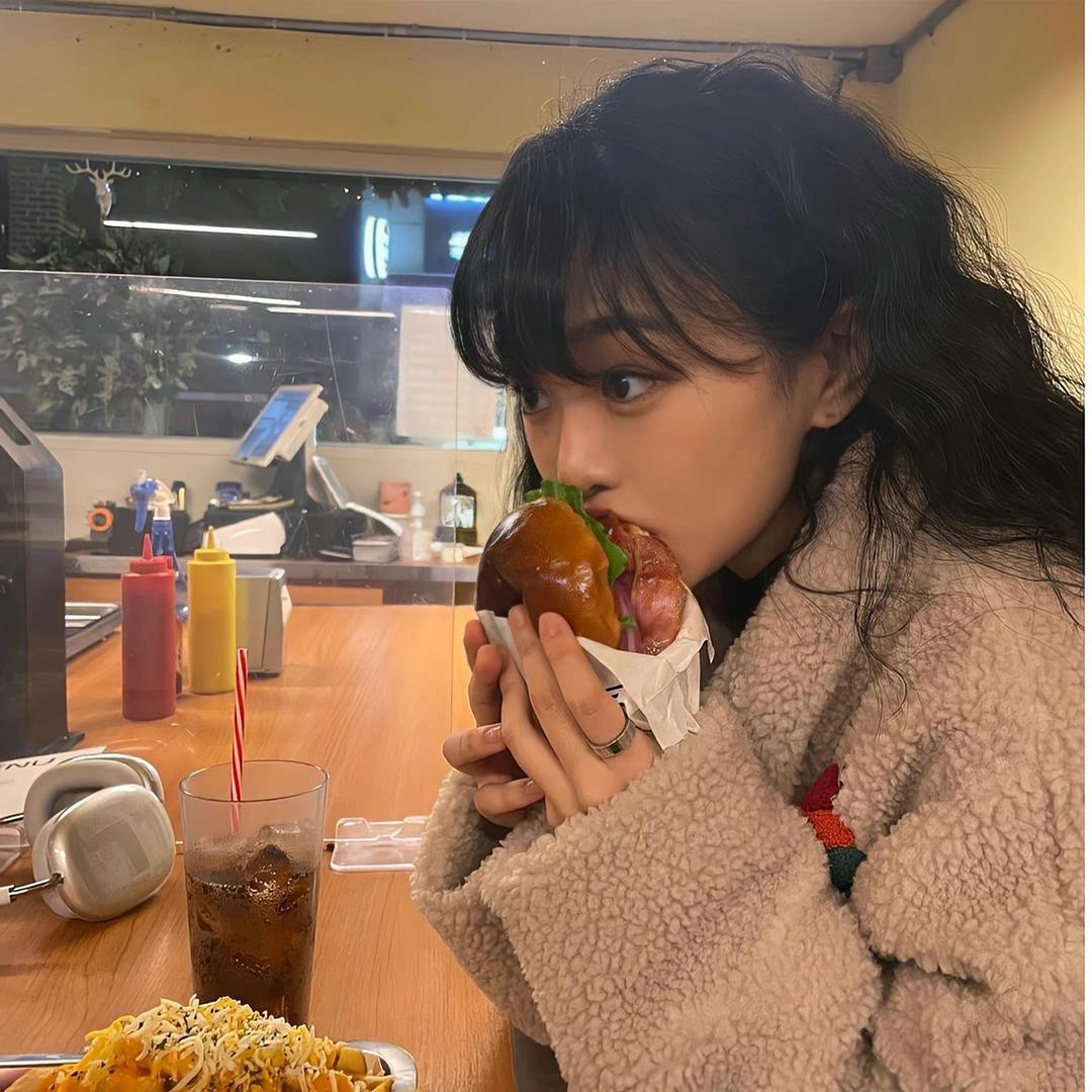 大口吃饭🍚