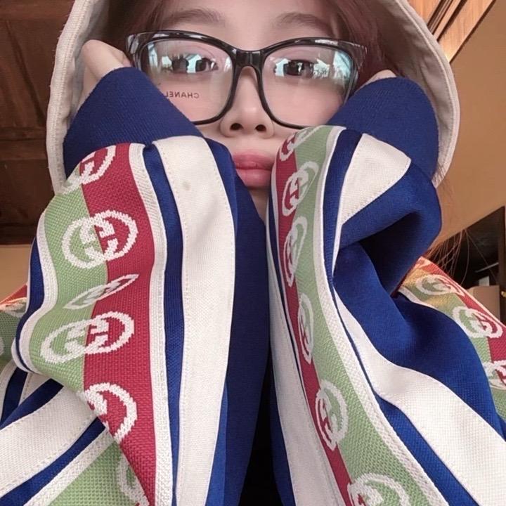 只只ya-