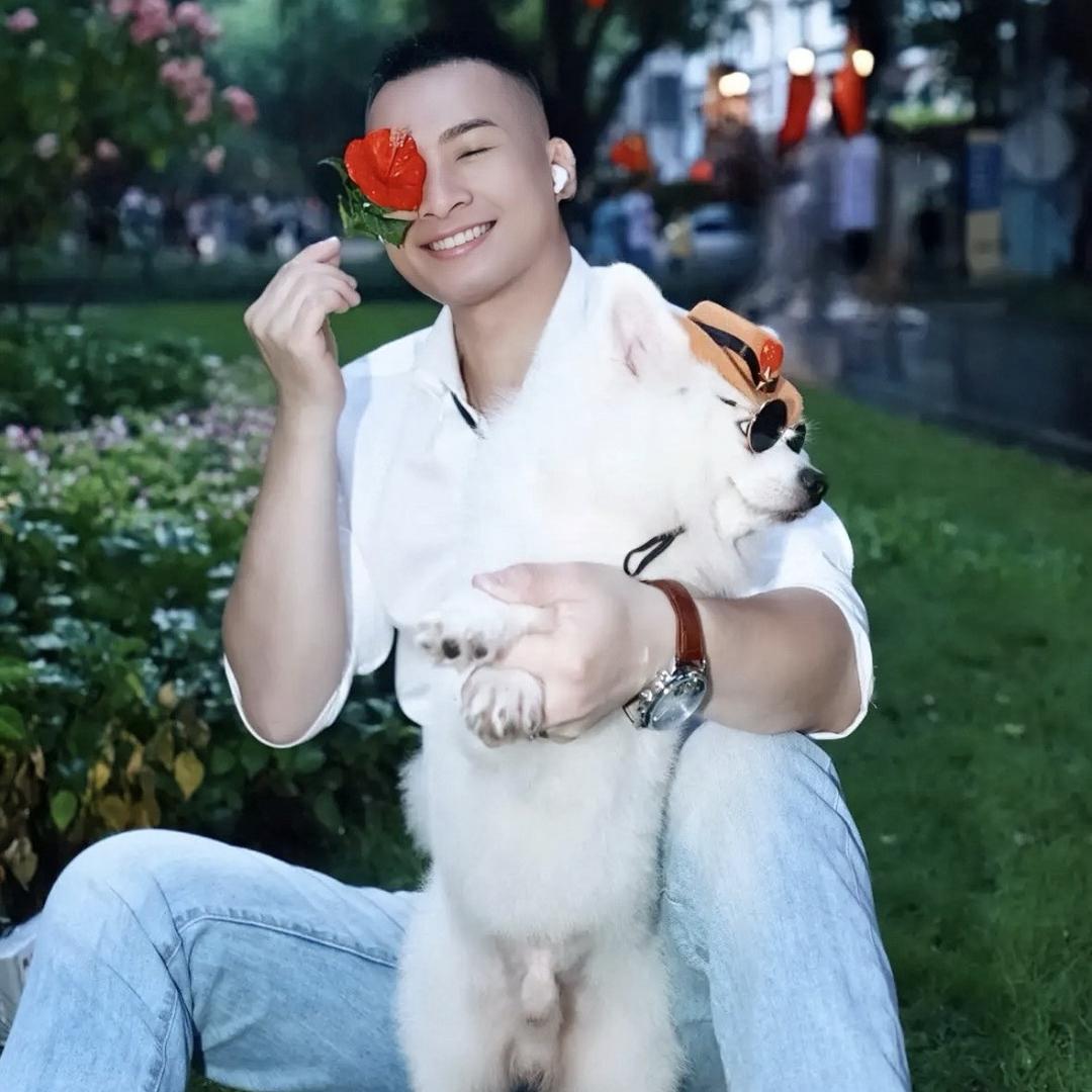 🌈正装男家住17楼