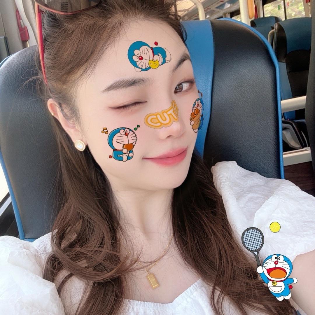 威信卖美的电器和🈸旺卫浴的娇姐