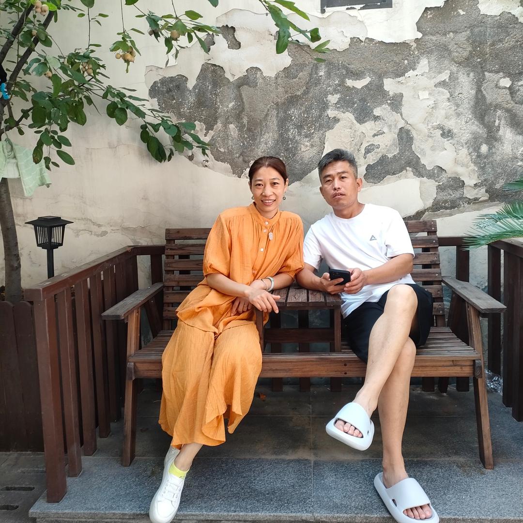 闫振防临沂沂蒙炒鸡（总店）