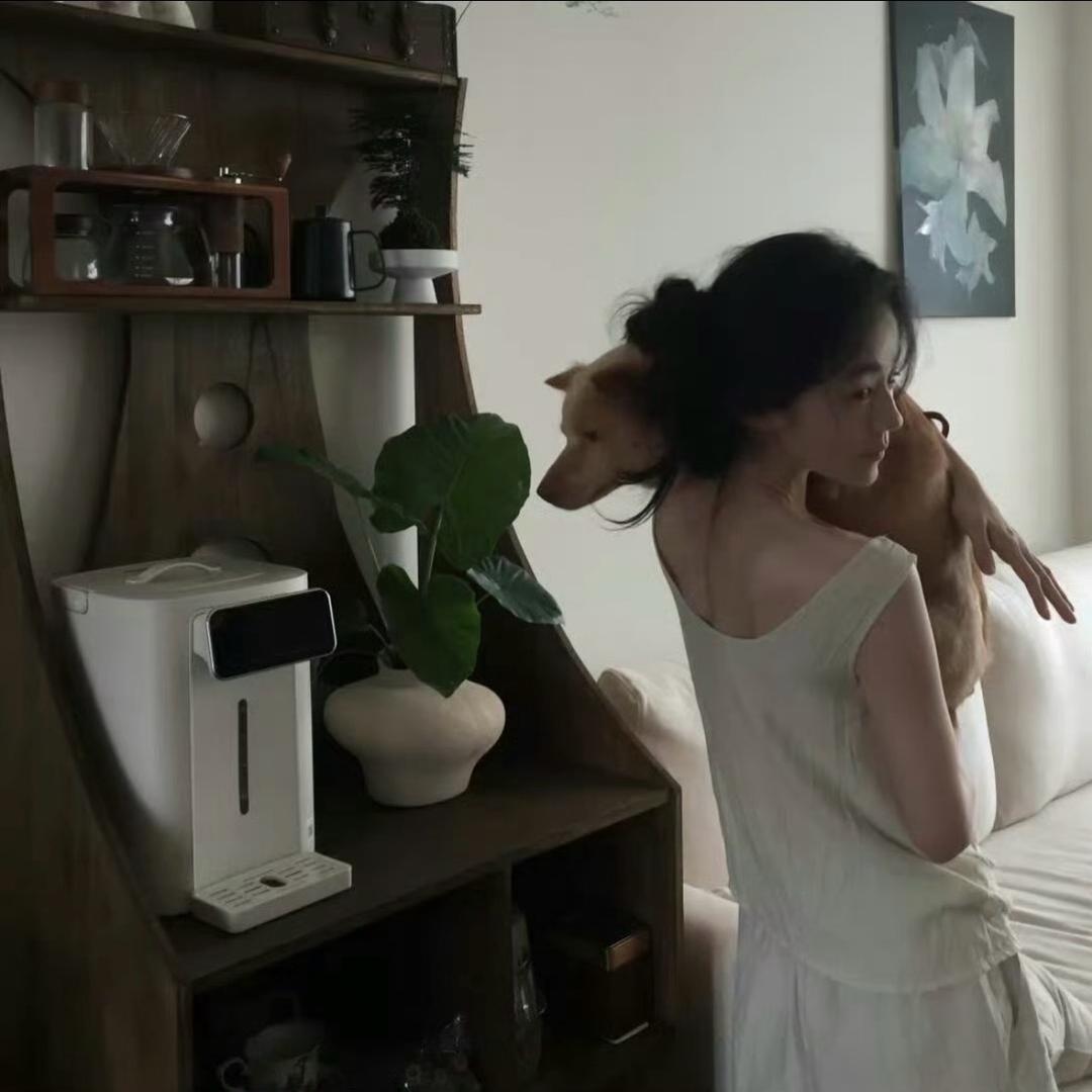 钱多多.