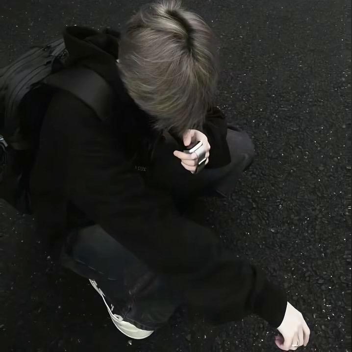 狂踹瘸子好腿🦵