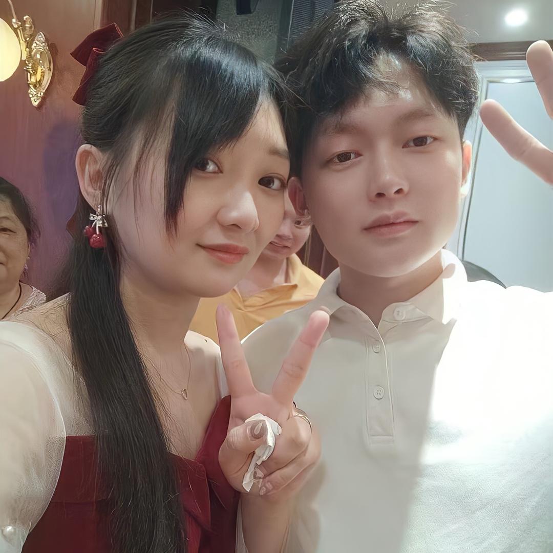 云飞.