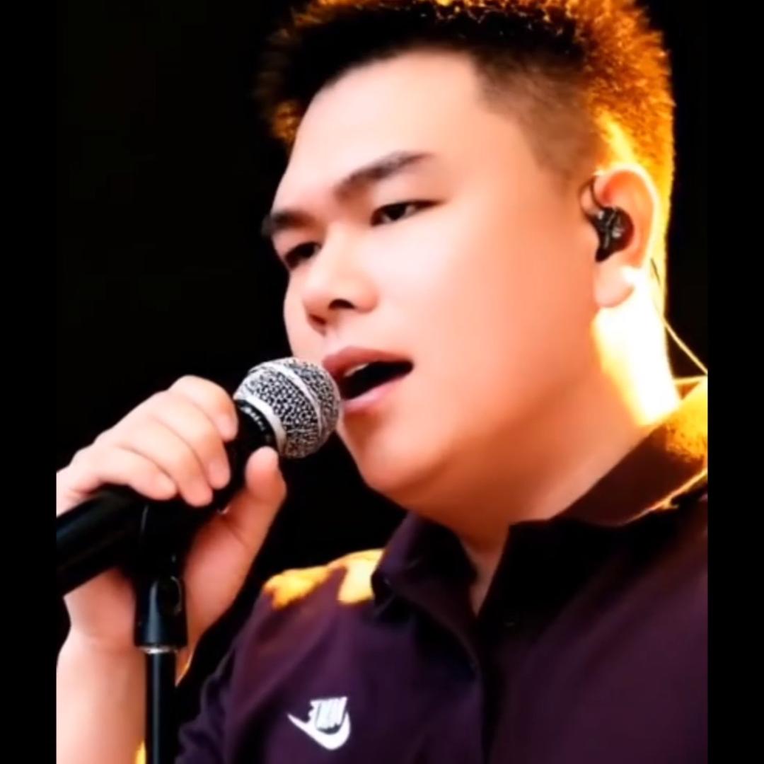 小边先生