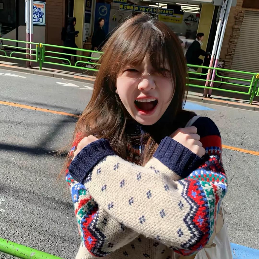 小怡^