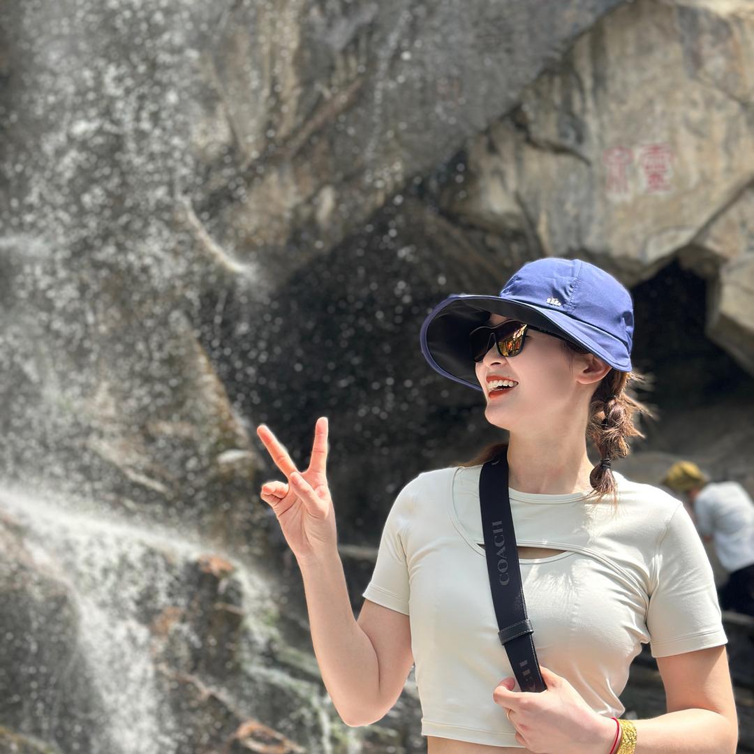 徐大美丽西西小铺女装