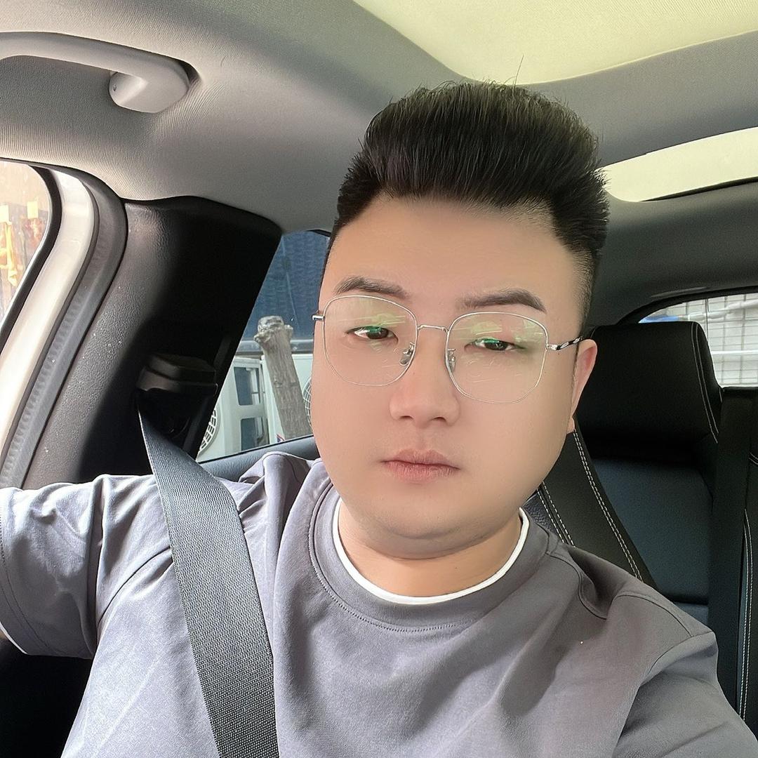 毅先生是小趴菜